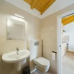 One Bedroom With Private Bathroom And Kitchen Алкобаса