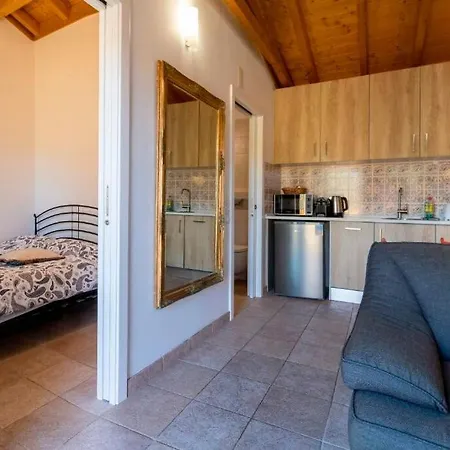 One Bedroom With Private Bathroom And Kitchen Chalet *