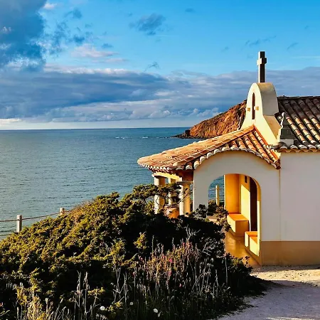 One Bedroom With Private Bathroom And Kitchen Шале Алкобаса