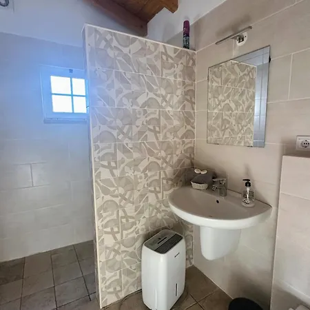 One Bedroom With Private Bathroom And Kitchen * Alcobaça