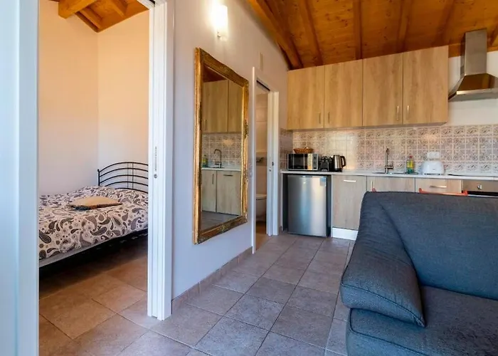 One Bedroom With Private Bathroom And Kitchen Шале *