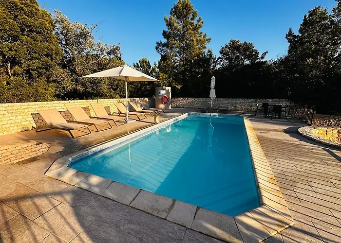 One Bedroom With Private Bathroom And Kitchen Шале *