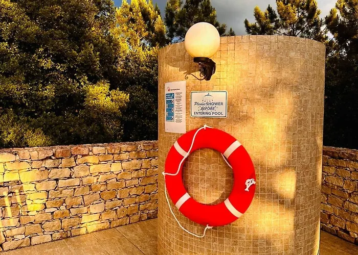 One Bedroom With Private Bathroom And Kitchen * Алкобаса