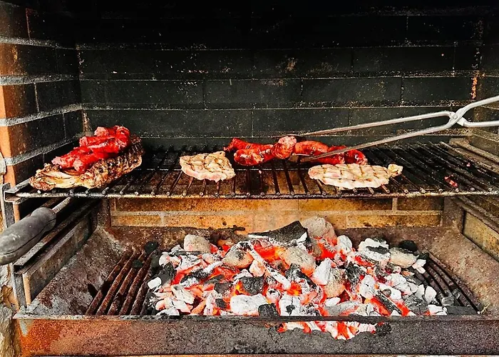 Шале One Bedroom With Private Bathroom And Kitchen *