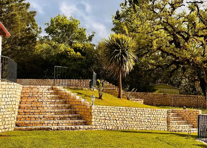 One Bedroom With Private Bathroom And Kitchen Шале